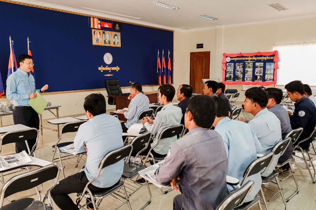 Sales Team Presents To The EDC at Svay Rieng