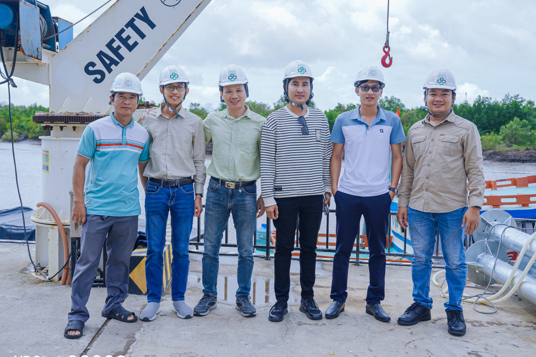 A technology visit on electricity generation at Song Lam Hydropower Investment JSC